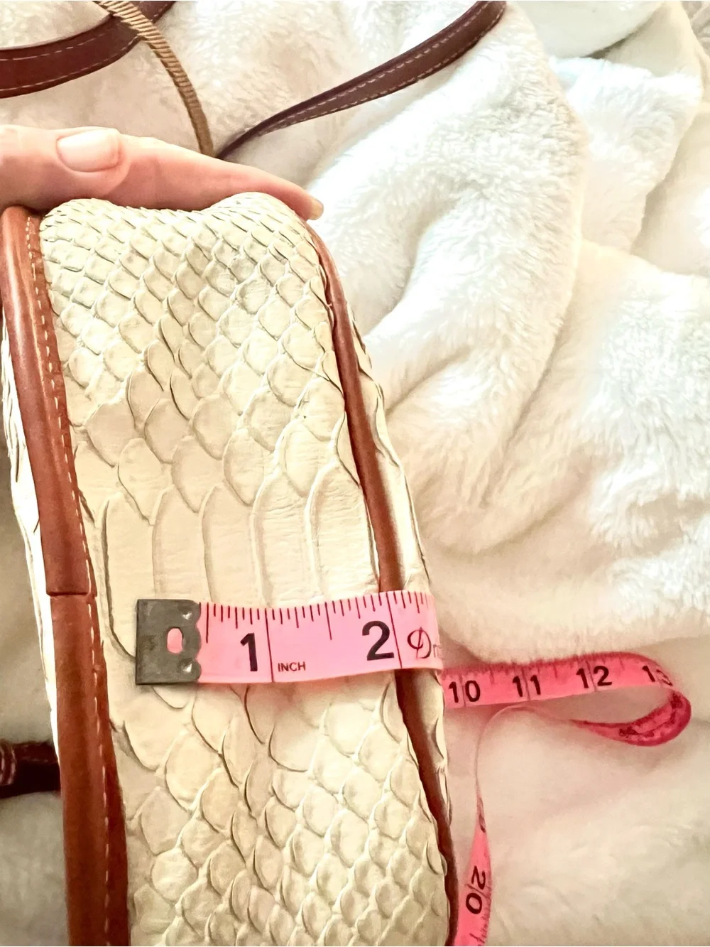 Dooney Crossbody Saddle Bag Vintage Embossed Cream/Bone white w/Brown Trim - Picture 14 of 16